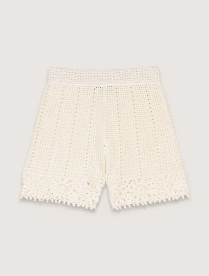 Quần short ren guipure hở họa tiết mặt trời T34 Trắng