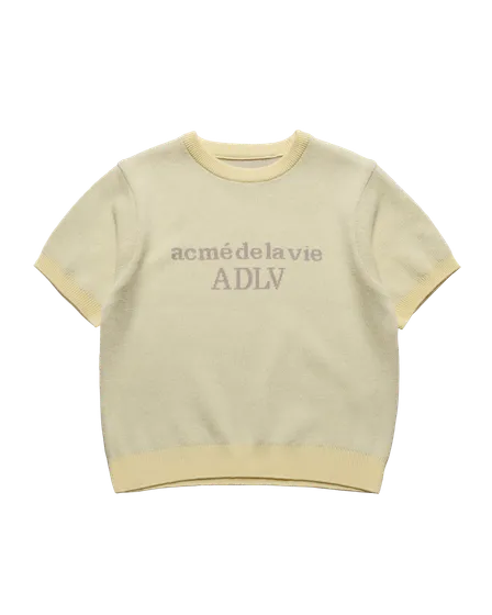 &Aacute;o nỉ WOMAN BASIC V&agrave;ng nhạt