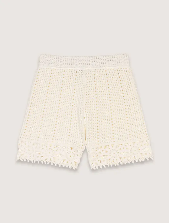 Quần short ren guipure hở họa tiết mặt trời T34 Trắng