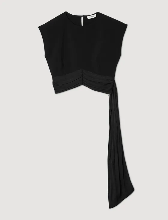 Áo crop top bất đối xứng 360 Đen