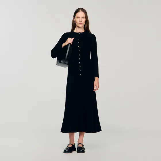 Đầm maxi len dệt họa tiết nổi 38 Đen