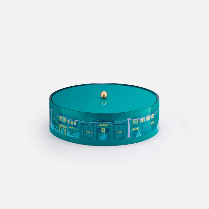 Monocle candy box