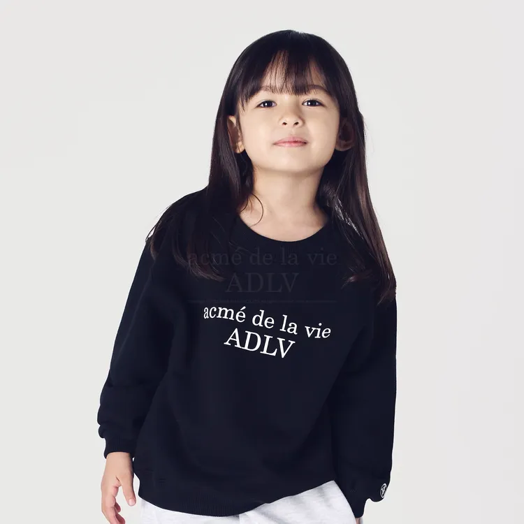 [KIDS] Áo Nỉ Basic Logo Đen