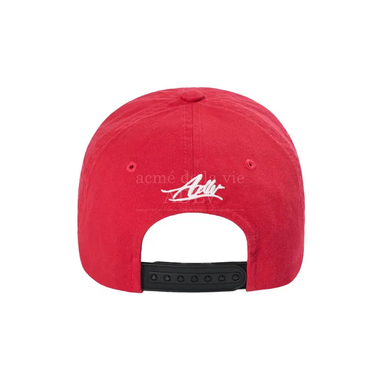 Mũ Bóng Chày Thêu Script Logo Chain Red