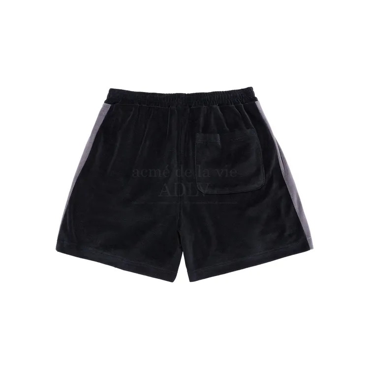 Quần Short Logo Needlework Velour Đen