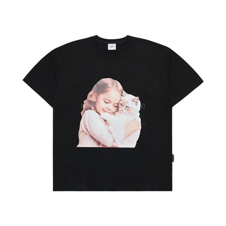 Áo Thun ADLV Baby Face Cat Hug Girl Đen