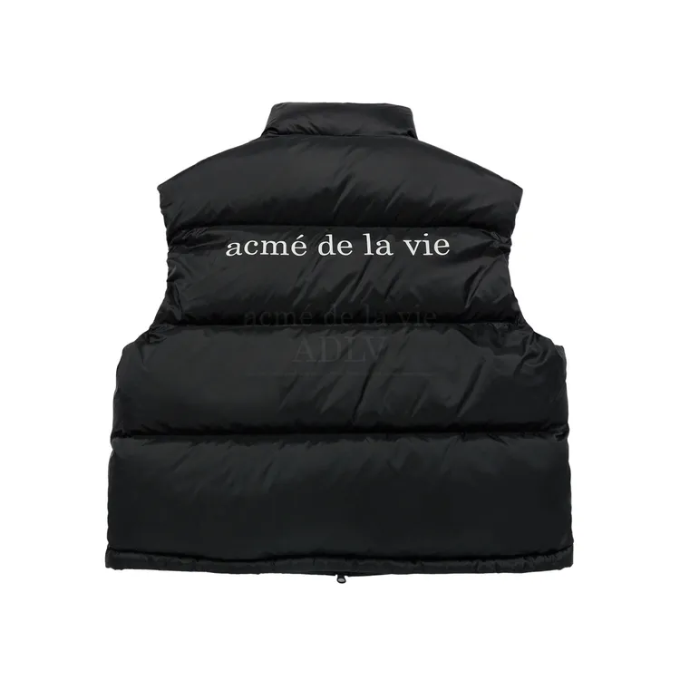 Áo Vest Lông Vũ Basic Logo Oversize Đen