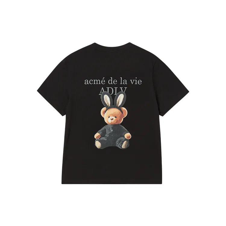 Áo thun nữ Rabbit Bear Doll Logo Đen