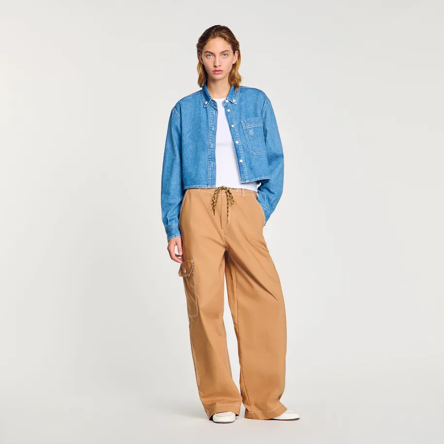 Áo sơ mi denim dáng crop