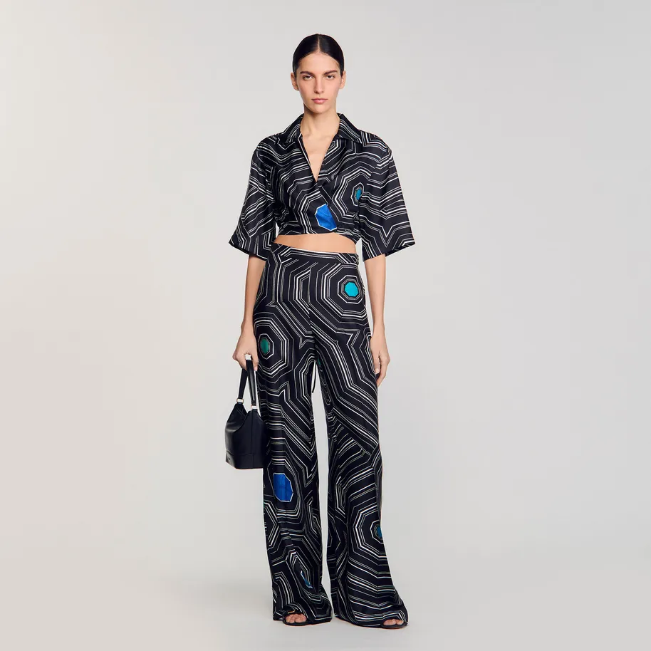 Áo sơ mi lụa họa tiết xoắn ốc