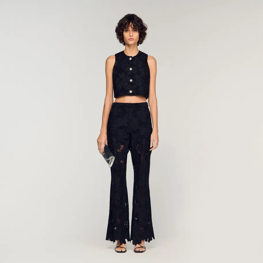 Áo crop top Amie thêu Guipure