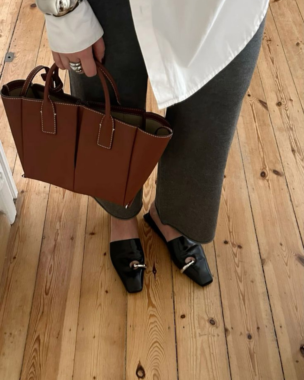 2-Pierced-Shoes_FR.jpg