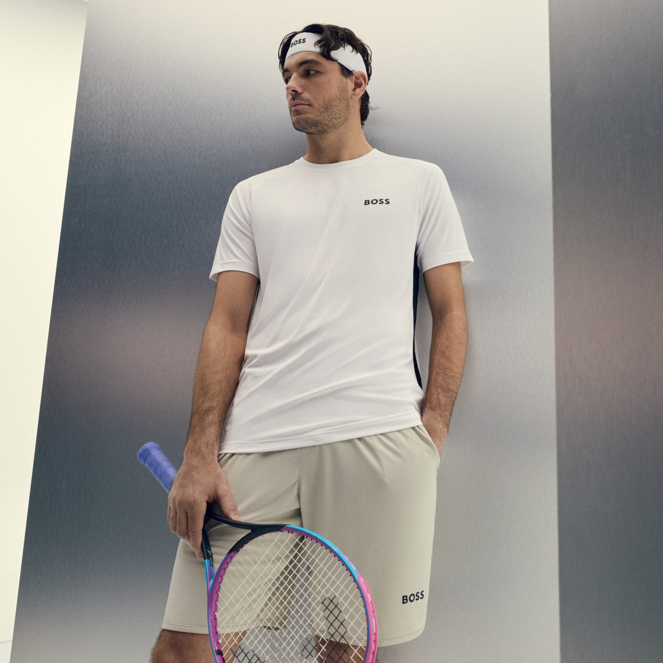 343668_BOSS_ZONE_SP26_CAROUSEL_S_M_1080x1080_M_Tennis_01_T1_1.jpg