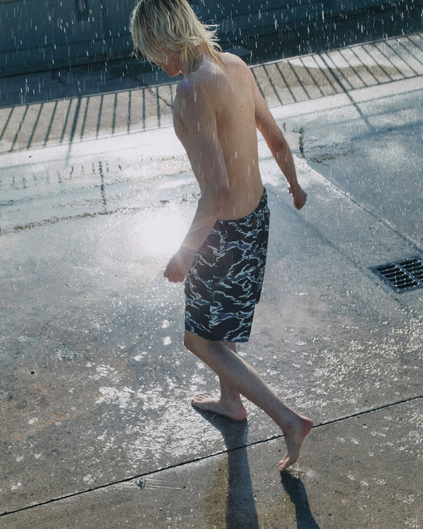 KENZO_HIGH-SUMMER_SS25_MAN_4.jpg KENZO_HIGH-SUMMER_SS25_MAN_4.jpg