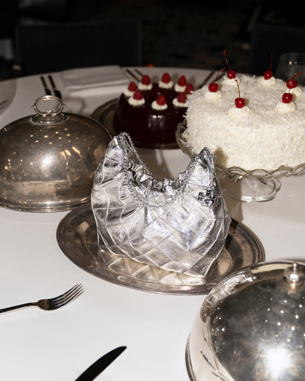 RED_PACKED_FR_9.jpg RED_PACKED_FR_9.jpg